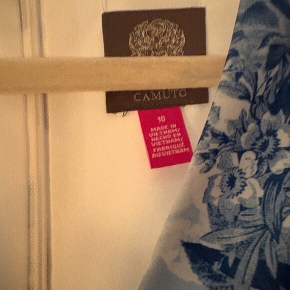 NWT Vince Camuto Blue and White Floral Scuba Knit Fit & Flare Dress. Size 10 - Picture 3 of 11
